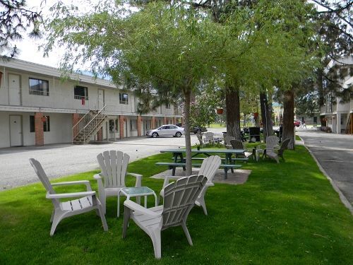 Beachside Motel 2*